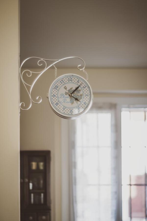 Un Letto Nel Cortile Apartment Bereguardo Bagian luar foto